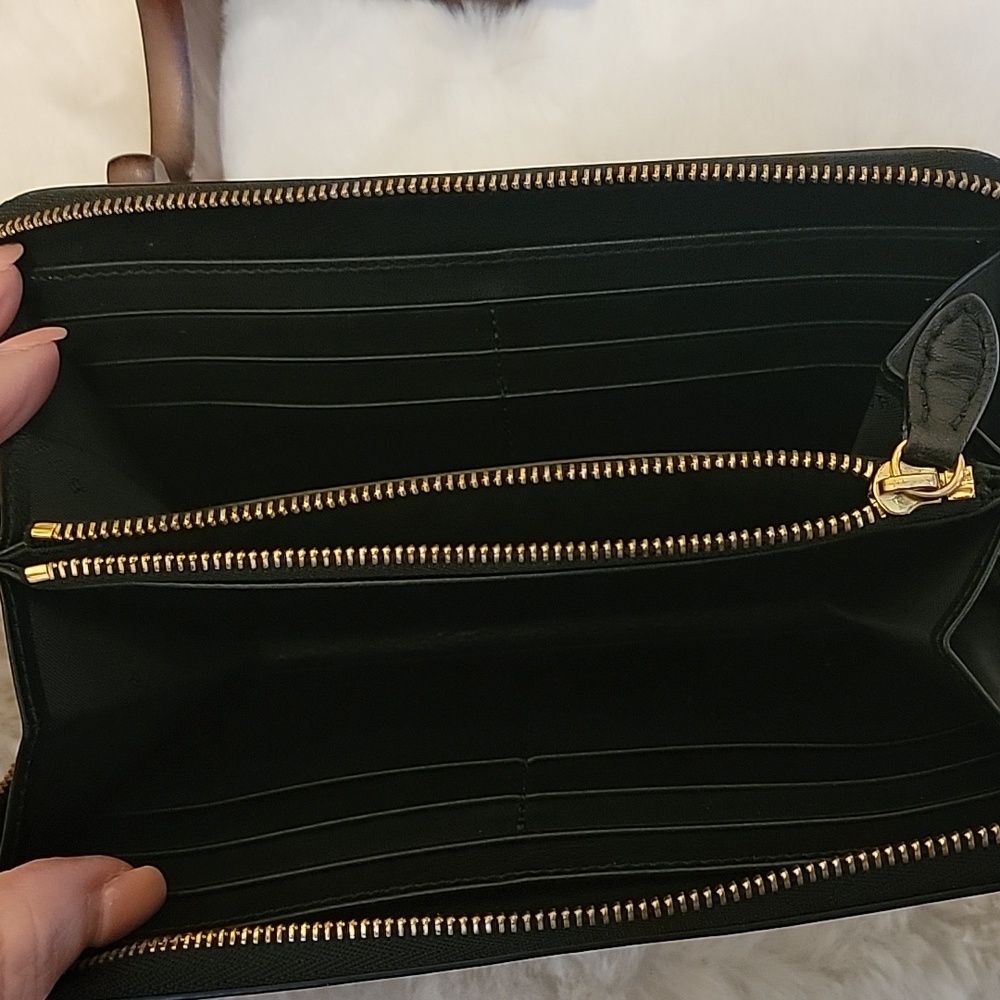 Burberry Black Leather and Beige Plaid Zipper Wallet - Picture 3 of 8